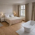 Hotel Schloss Golf & *