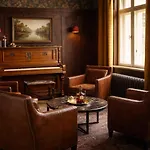 Hotel Schloss Golf & *