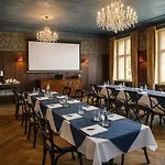 Hotel Schloss Golf & *