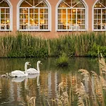 Hotel Schloss Golf & *