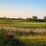 Schloss Golf & *