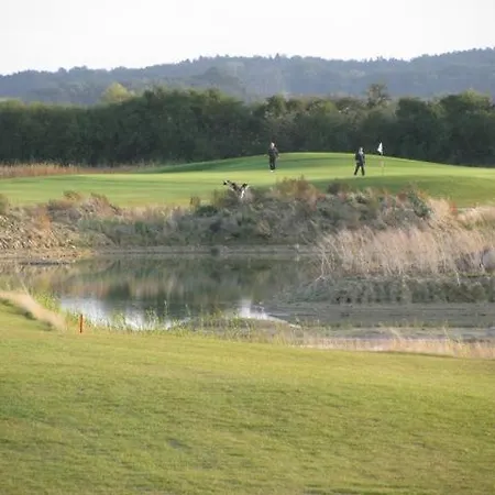 Schloss Golf & Hotel