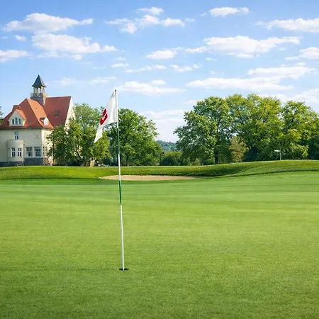 Schloss Golf & Ξενοδοχείο