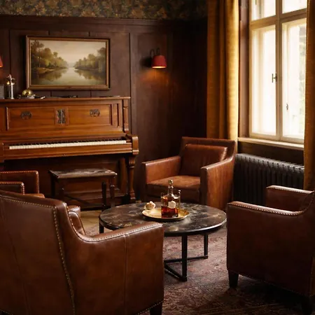 Hotel Schloss Golf & *