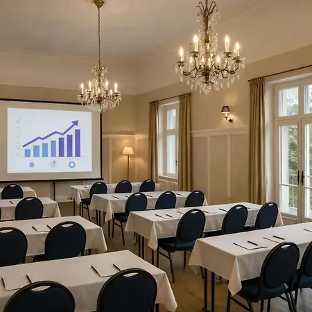 Hotel Schloss Golf & *