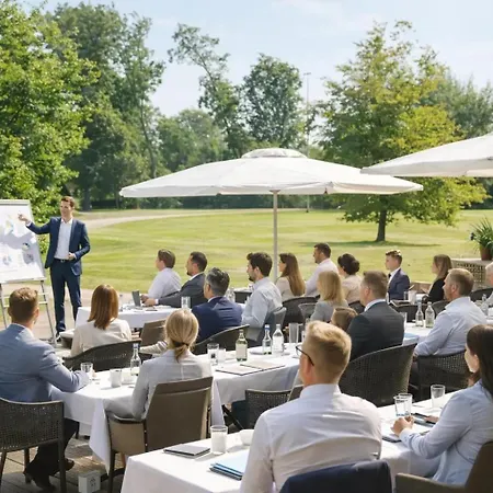 Schloss Golf & *